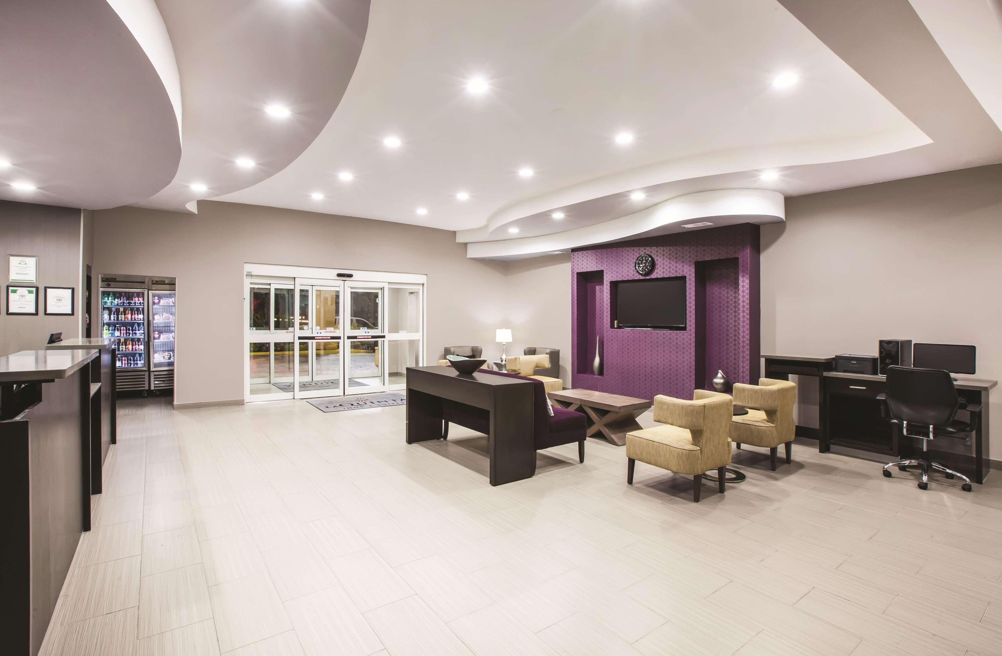 Hotel La Quinta By Wyndham Baton Rouge 3*