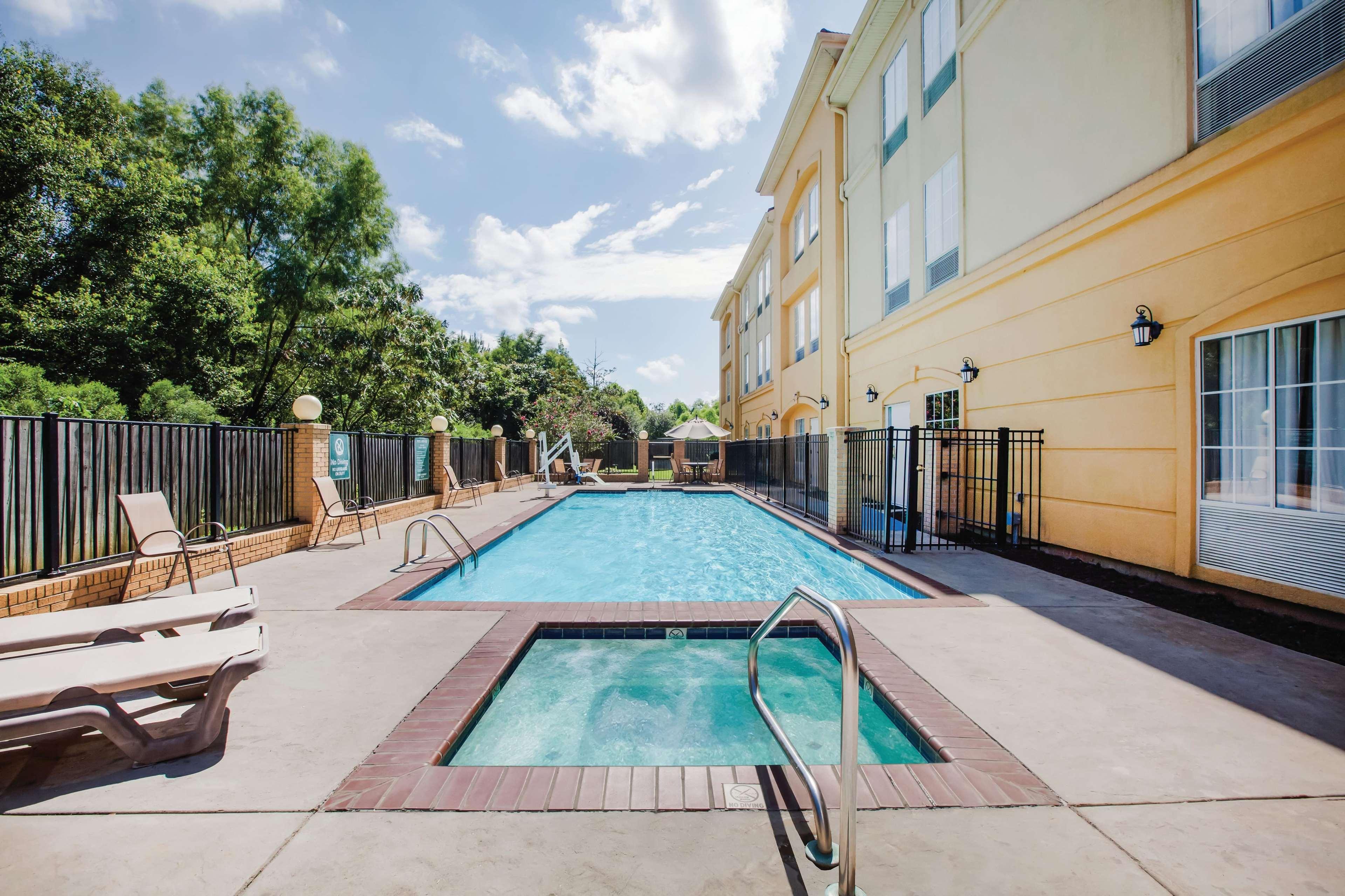 La Quinta By Wyndham Baton Rouge 3*