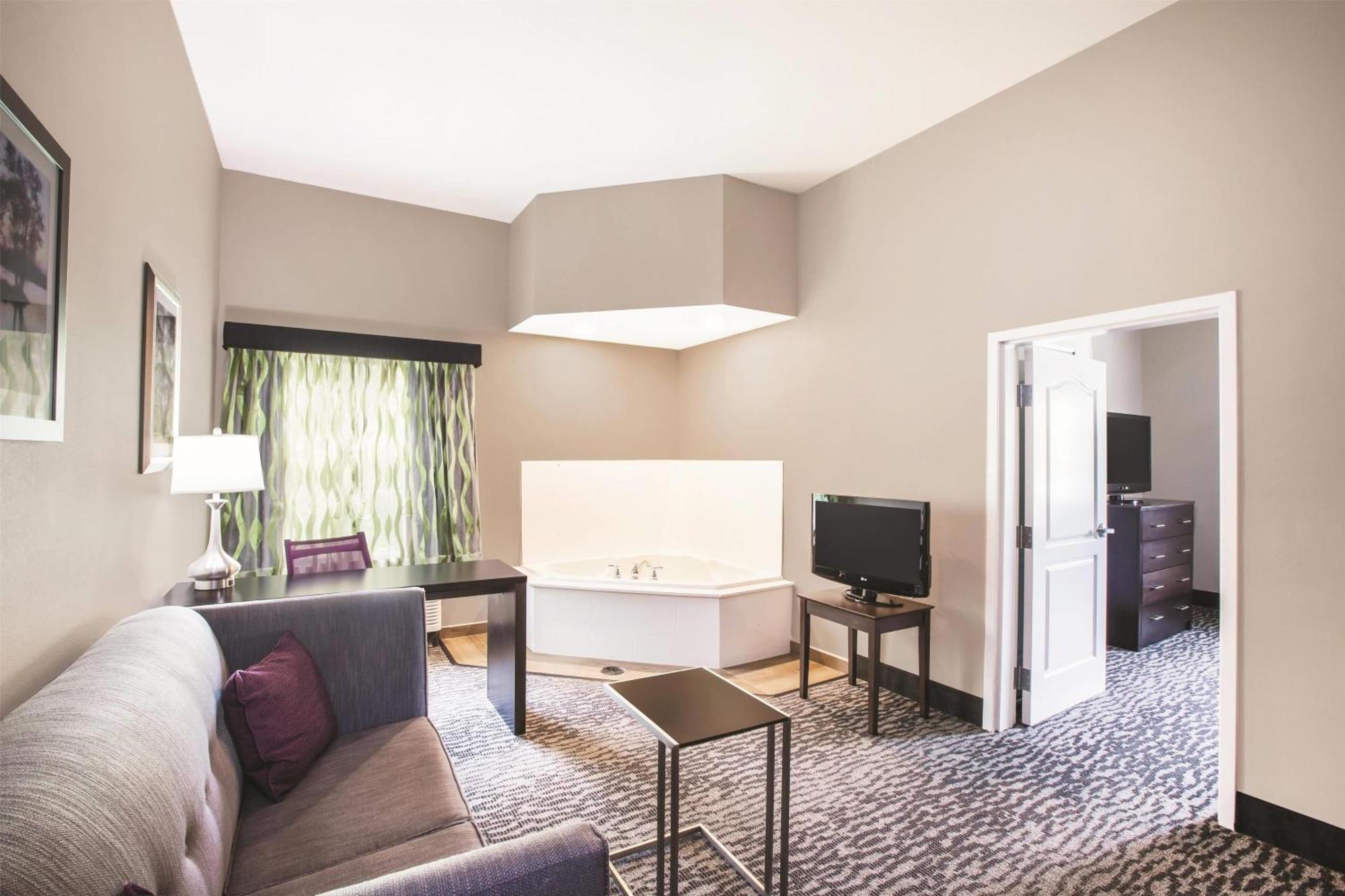 Hotel La Quinta By Wyndham Baton Rouge 3*