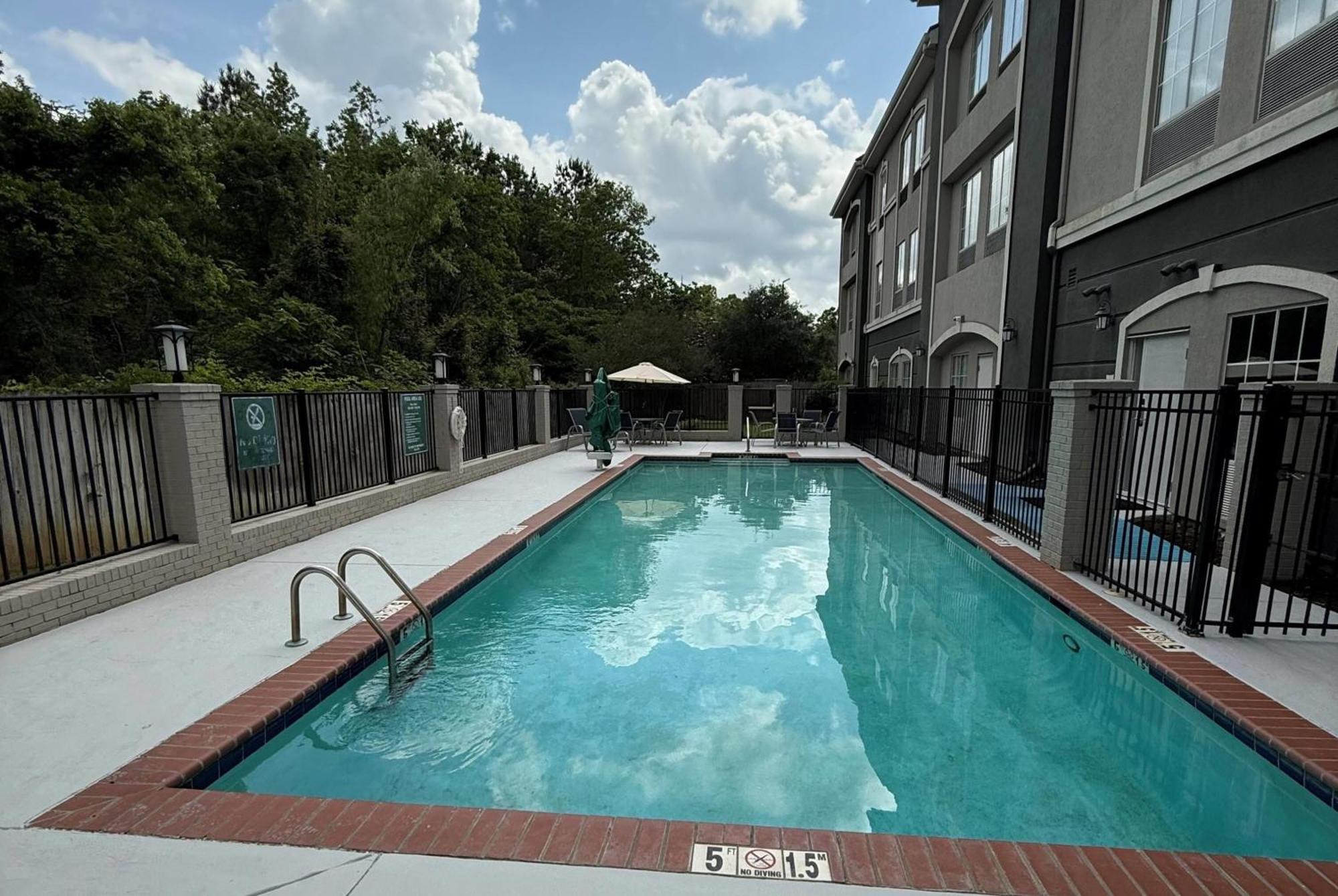 La Quinta By Wyndham Baton Rouge 3*